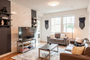 Apartment Suites with Gym Pool Yoga Bikes